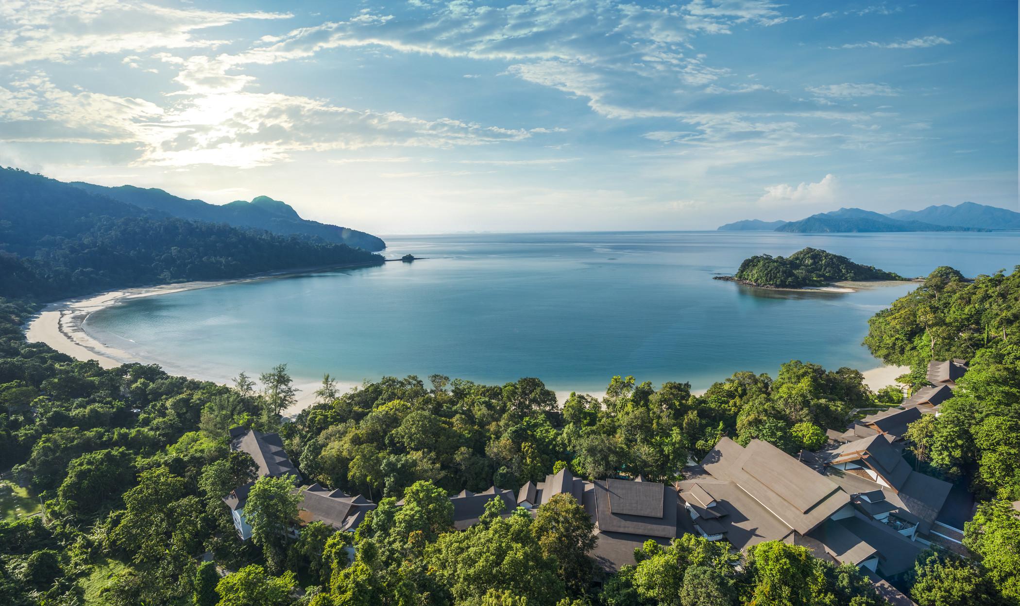 安达曼度假酒店-奢华精选 浮罗交怡 外观 照片 View of the Andaman Sea from the resort